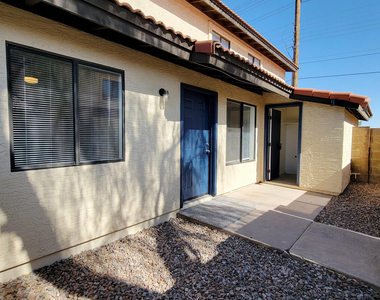 6147 E Greenway Street - Photo Thumbnail 5