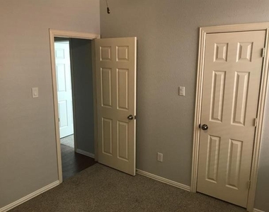 14508 Eaglemont Drive - Photo Thumbnail 11