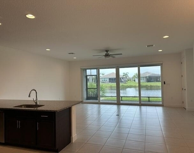 11785 Sw Oceanus Boulevard - Photo Thumbnail 8