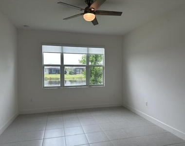 11785 Sw Oceanus Boulevard - Photo Thumbnail 16