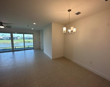 11785 Sw Oceanus Boulevard - Photo Thumbnail 12