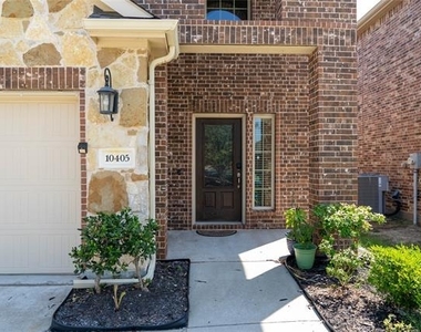 10405 Big Sandy Court - Photo Thumbnail 2