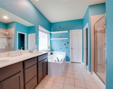 10405 Big Sandy Court - Photo Thumbnail 17