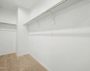 17558 W Luke Avenue - Photo Thumbnail 32