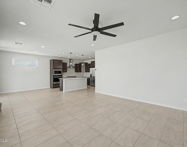 17558 W Luke Avenue - Photo Thumbnail 33