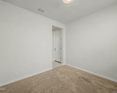 17558 W Luke Avenue - Photo Thumbnail 46