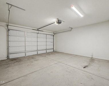 17558 W Luke Avenue - Photo Thumbnail 51