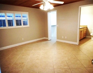 1903 Robalo Drive - Photo Thumbnail 6