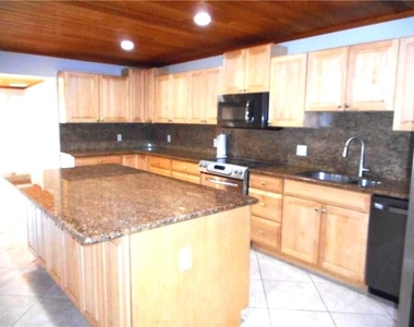 1903 Robalo Drive - Photo Thumbnail 3