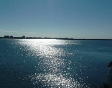 1903 Robalo Drive - Photo Thumbnail 17