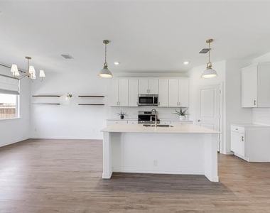 5028 Waterway Drive - Photo Thumbnail 5