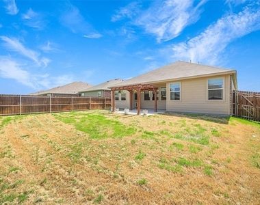 5028 Waterway Drive - Photo Thumbnail 20