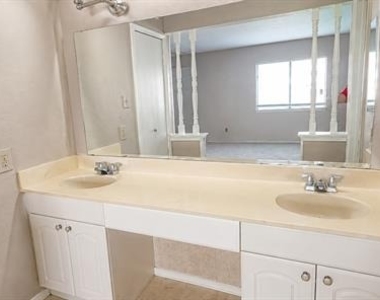 1508 Finley Drive - Photo Thumbnail 11