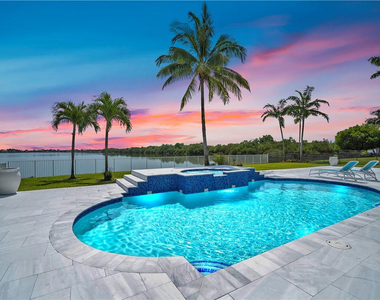 4707 Sw 195th Terrace - Photo Thumbnail 3