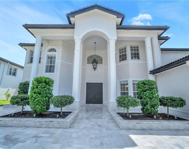 4707 Sw 195th Terrace - Photo Thumbnail 6