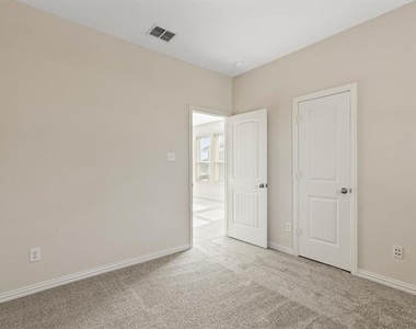 3102 Clearfork Trail - Photo Thumbnail 18
