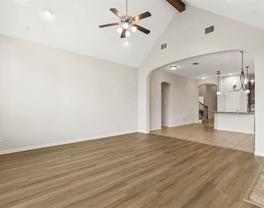 3102 Clearfork Trail - Photo Thumbnail 10