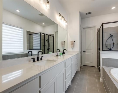 8220 Bethpage Drive - Photo Thumbnail 16