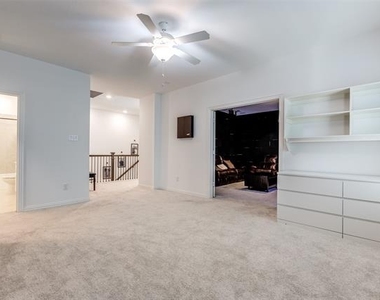 8220 Bethpage Drive - Photo Thumbnail 11