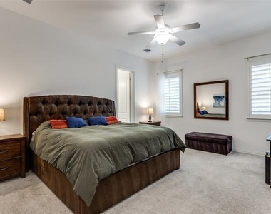 8220 Bethpage Drive - Photo Thumbnail 14