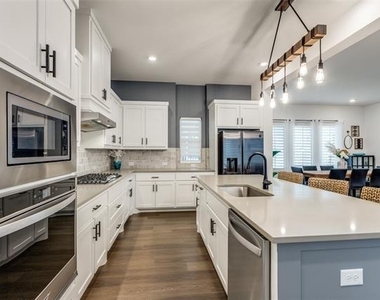 8220 Bethpage Drive - Photo Thumbnail 8