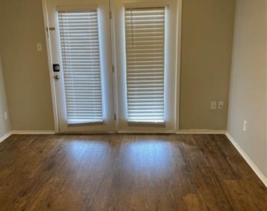 111 Summer Place Circle - Photo Thumbnail 17