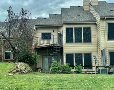 111 Summer Place Circle - Photo Thumbnail 15