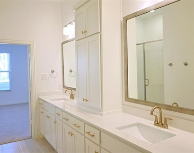 1009 Rockrose Drive - Photo Thumbnail 14