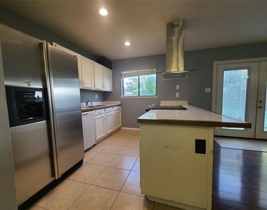 5644 Perrin Street - Photo Thumbnail 4