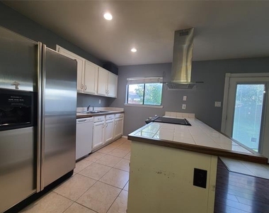 5644 Perrin Street - Photo Thumbnail 2