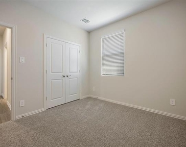 3909 Mountain Creek Drive - Photo Thumbnail 17