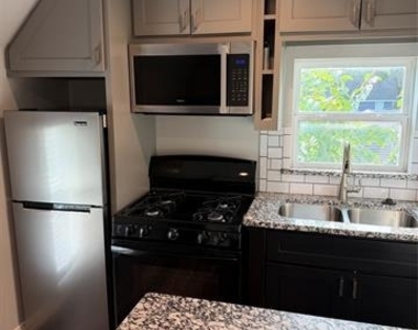 106 W Hull Street - Photo Thumbnail 1