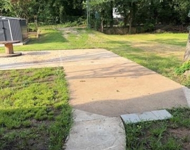 106 W Hull Street - Photo Thumbnail 9