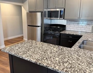 106 W Hull Street - Photo Thumbnail 3