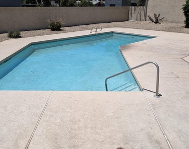 2409 W Campbell Avenue - Photo Thumbnail 1