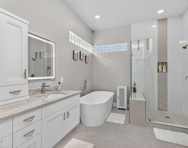 7700 E Princess Drive - Photo Thumbnail 15
