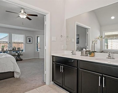 1517 Sweetwater Way - Photo Thumbnail 16