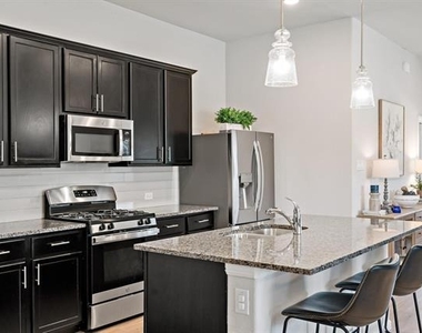 1517 Sweetwater Way - Photo Thumbnail 7