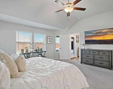 1517 Sweetwater Way - Photo Thumbnail 13
