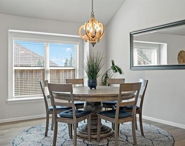 1517 Sweetwater Way - Photo Thumbnail 10