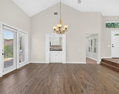 5806 Smoke Glass Trail - Photo Thumbnail 13
