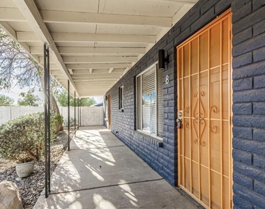 1826 N 51st Street - Photo Thumbnail 2