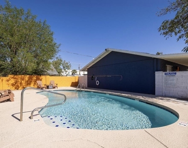 1826 N 51st Street - Photo Thumbnail 10