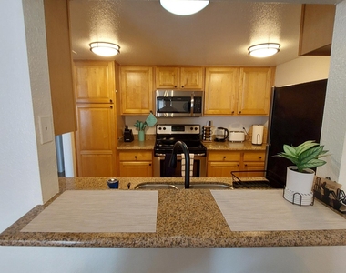 240 S Old Litchfield Road - Photo Thumbnail 15