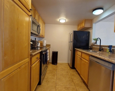 240 S Old Litchfield Road - Photo Thumbnail 16