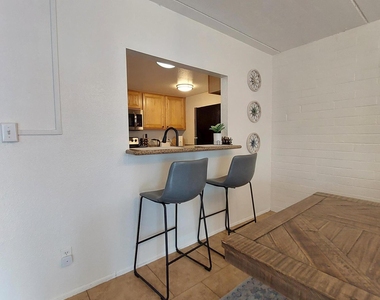 240 S Old Litchfield Road - Photo Thumbnail 14