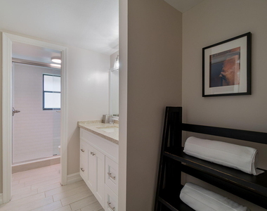 11355 Pond View Drive - Photo Thumbnail 13