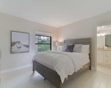 11355 Pond View Drive - Photo Thumbnail 11