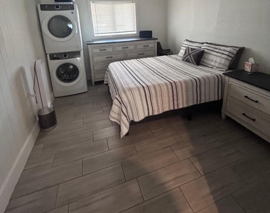 2114 W San Juan Avenue - Photo Thumbnail 4