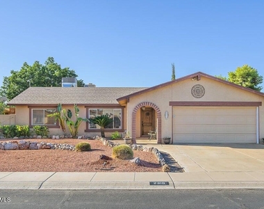 2319 E Loma Vista Drive - Photo Thumbnail 1